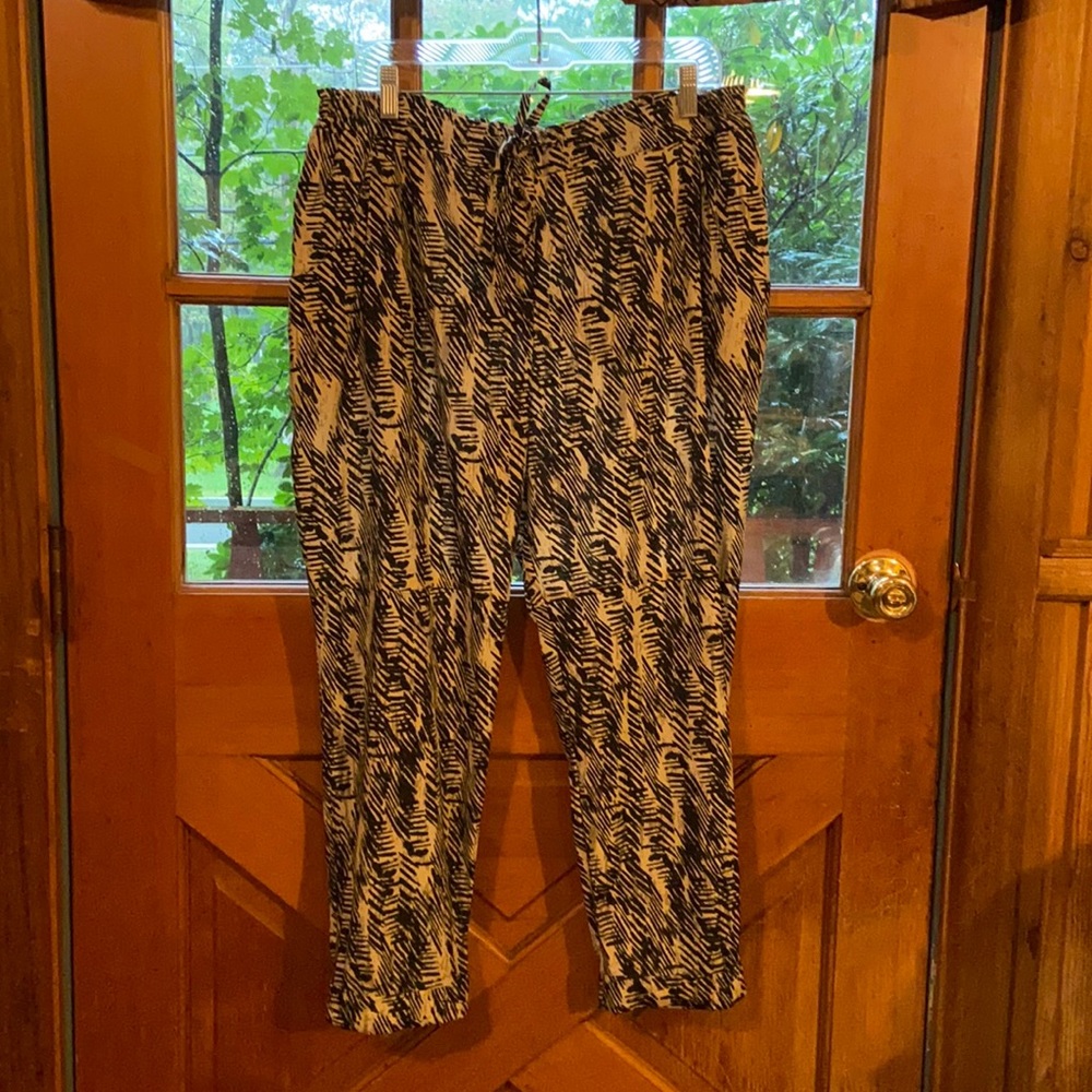 APT.9 Pants Animal Print, Size Large